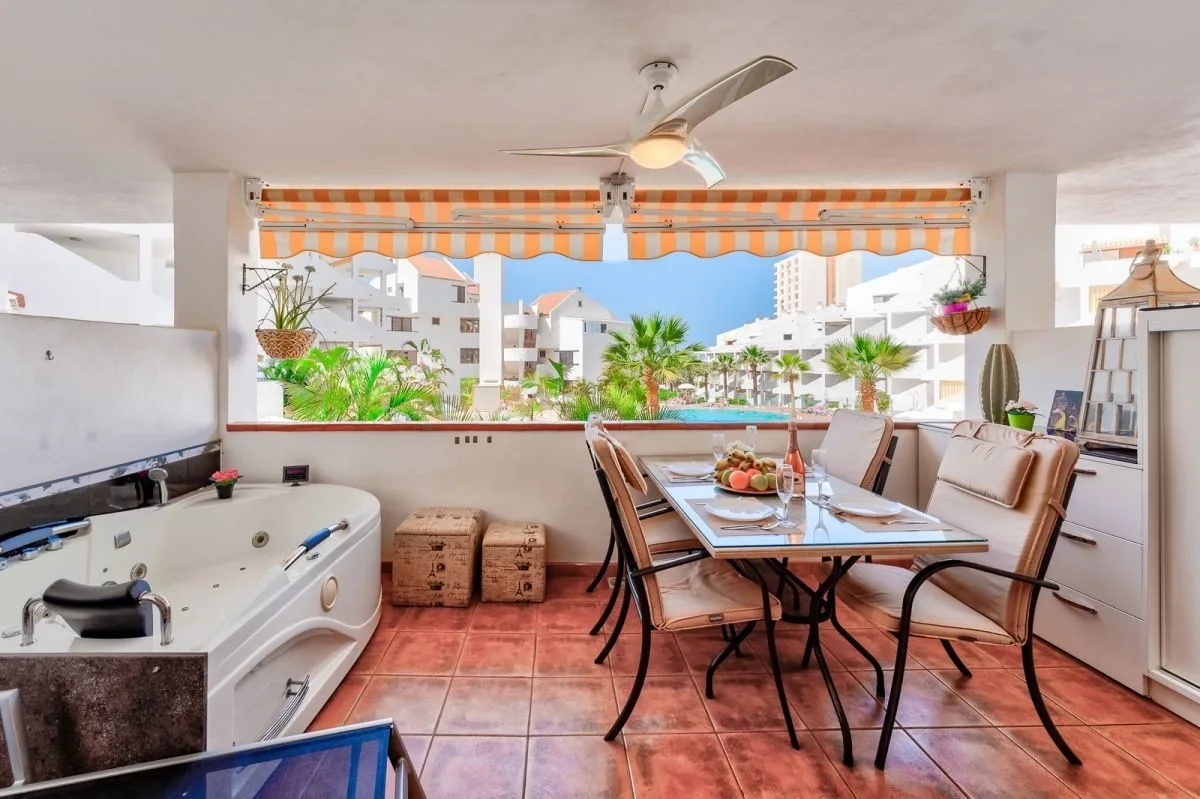 1 bedroom apartment, Paloma Beach, Los Cristianos, photo 1 of 5