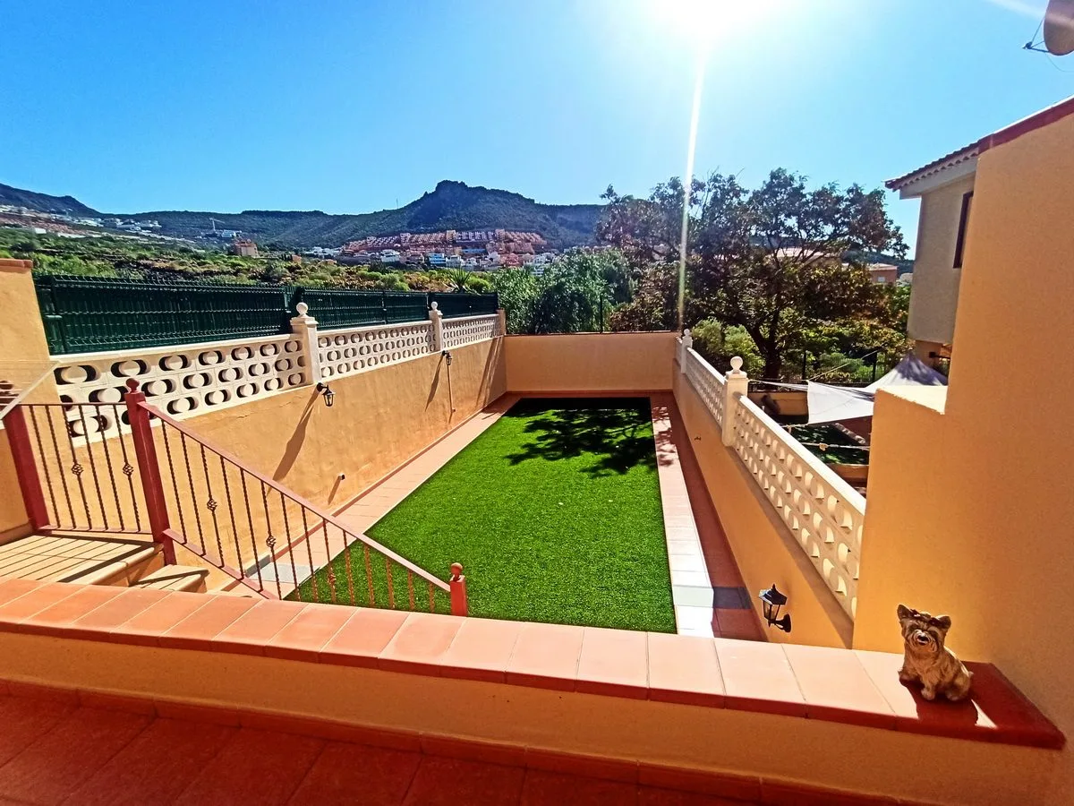 3 bedroom townhouse, El Madroñal, Costa Adeje, photo 1 of 16