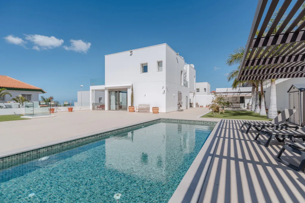 5 bedroom villa, Roque del Conde, photo 1 of 40